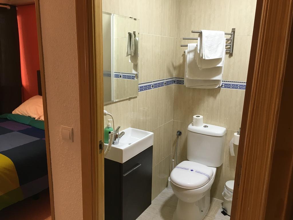 Hostal Tres Cantos Buitenkant foto