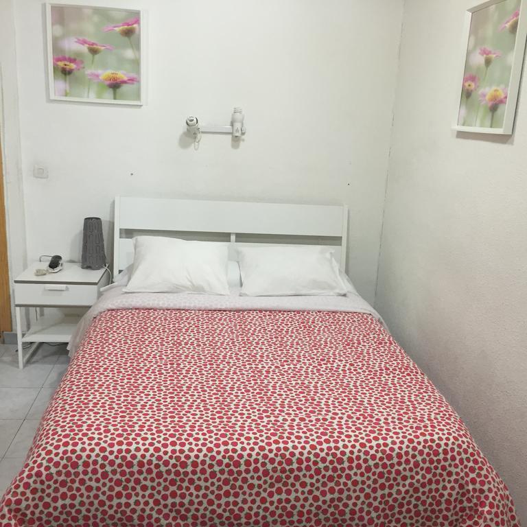 Hostal Tres Cantos Buitenkant foto