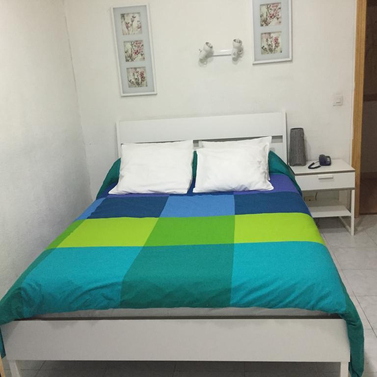 Hostal Tres Cantos Buitenkant foto
